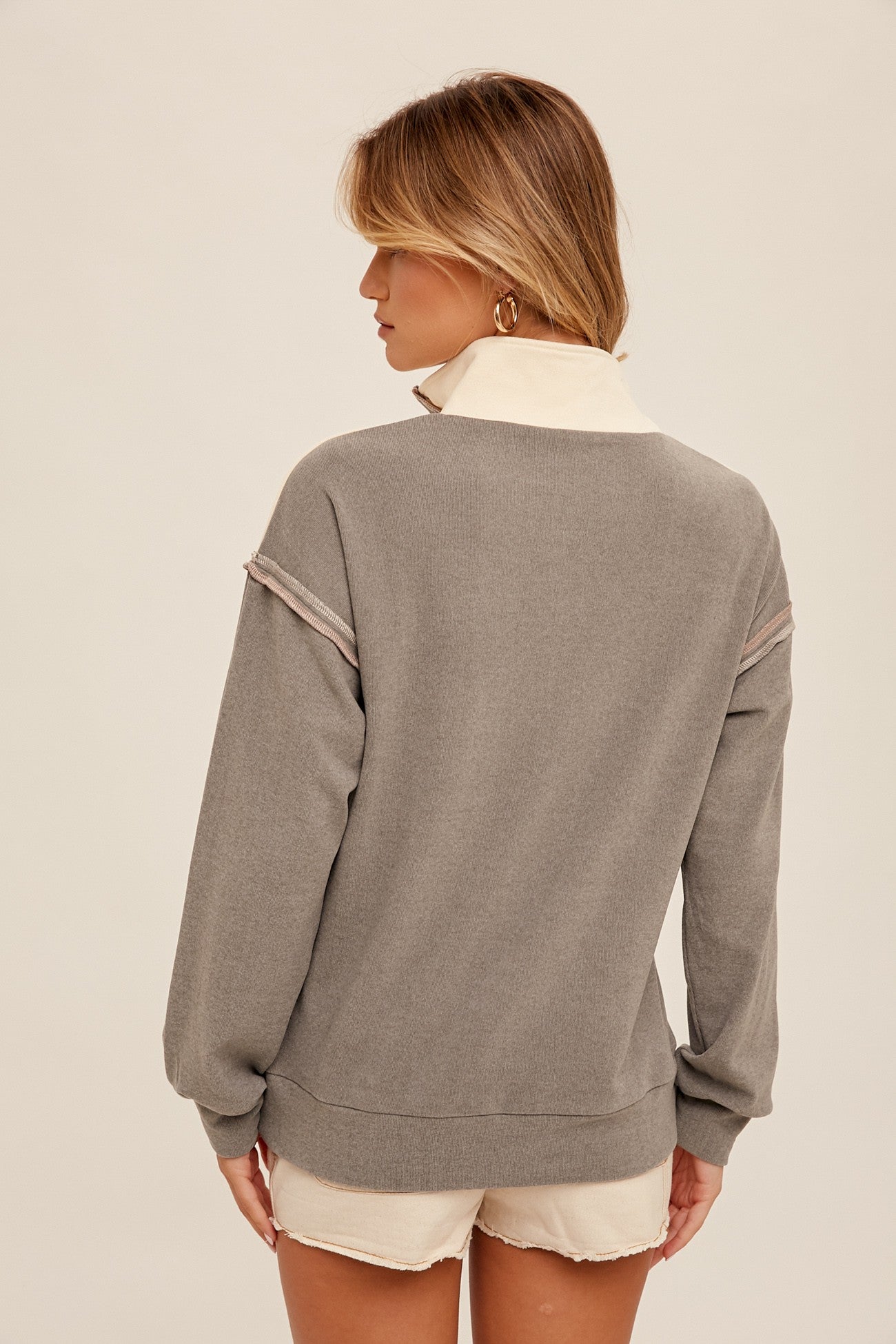 SOFT COLOR BLOCK MOCK NECK PULLOVER